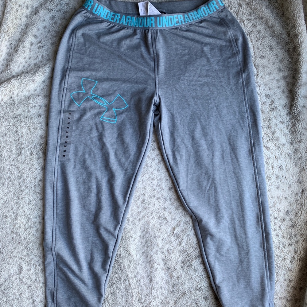 Under Armour Women’s Cargo Sweatpants Size M